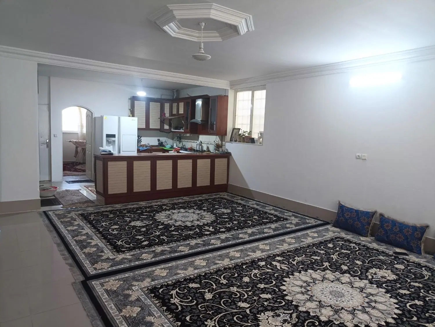 اجاره آپارتمان همکف راه جدا دوکله با حیاط اختصاصی