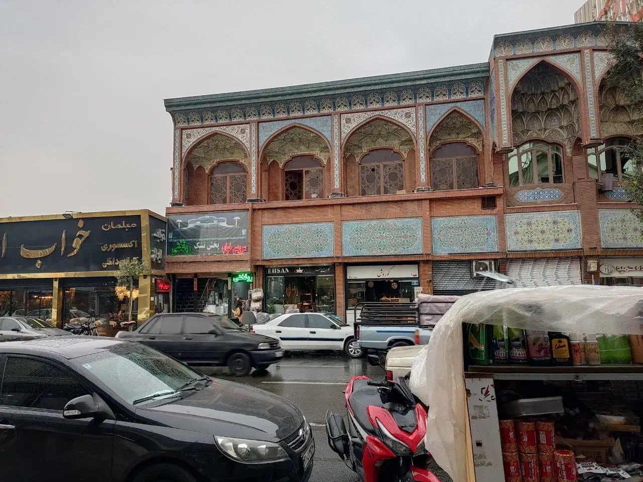 اجاره مغازه بر خیابان بازار مبل یافت آباد