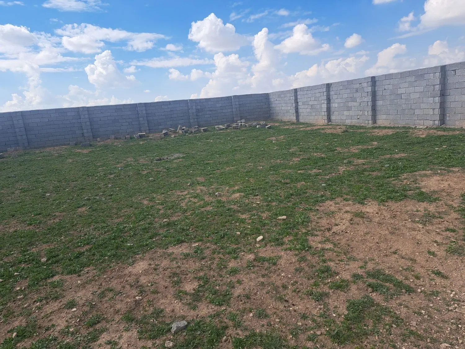 زمین در بستان اباد )کُر