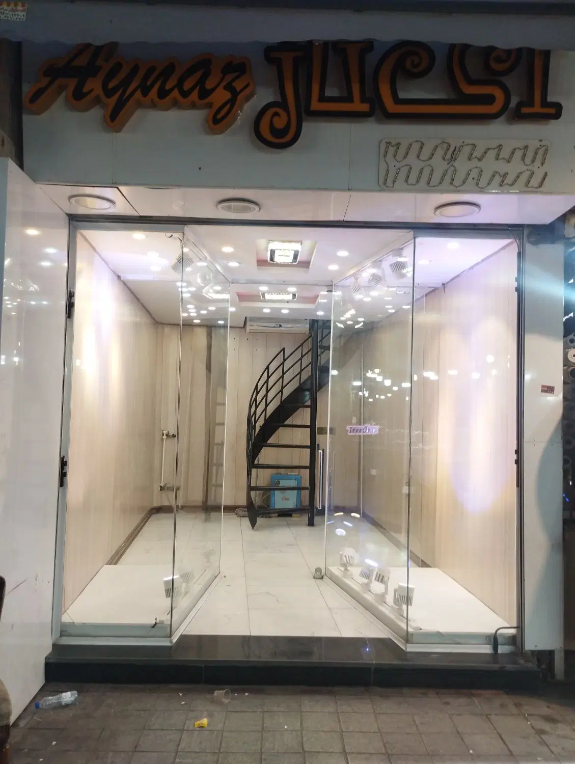اجاره مغازه دربر اصلی کوچه برلن