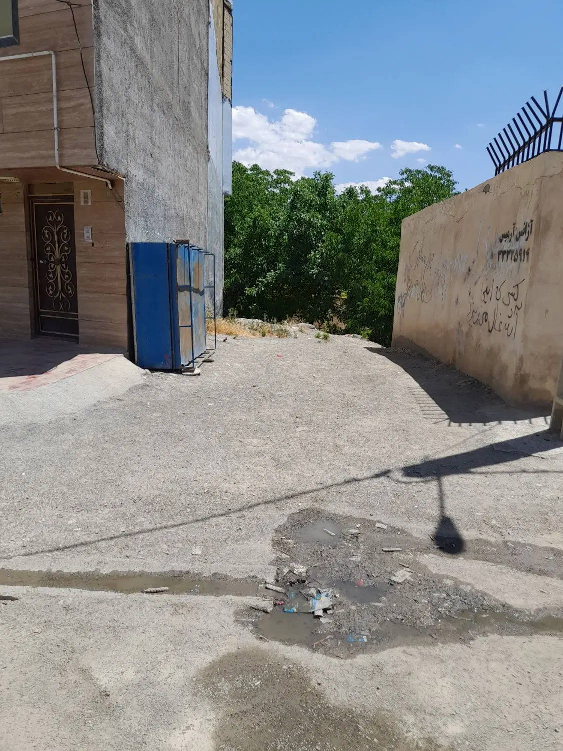 زمین نایسر خیابان اصلی