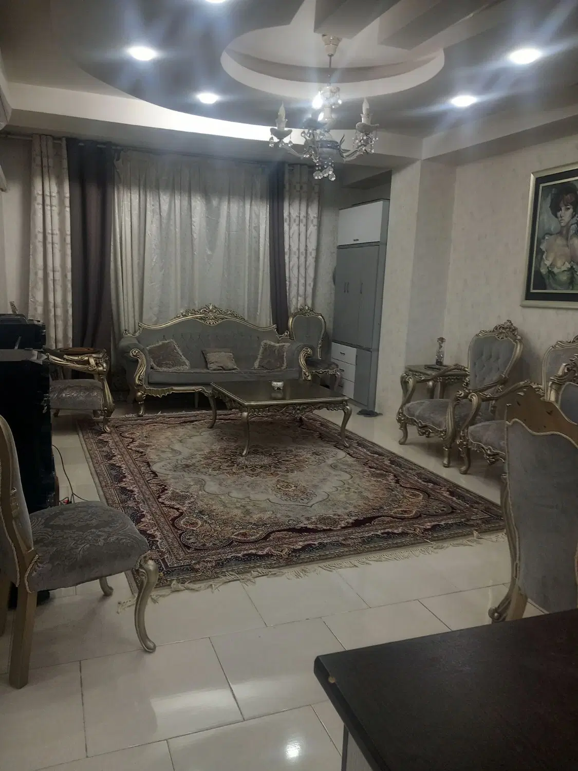 آپارتمان ۹۰ متری دو خوابه