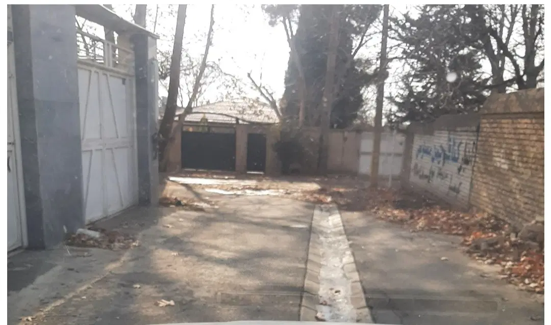 ۳۰۰ متر زمین خوروین لوکیشن خوب