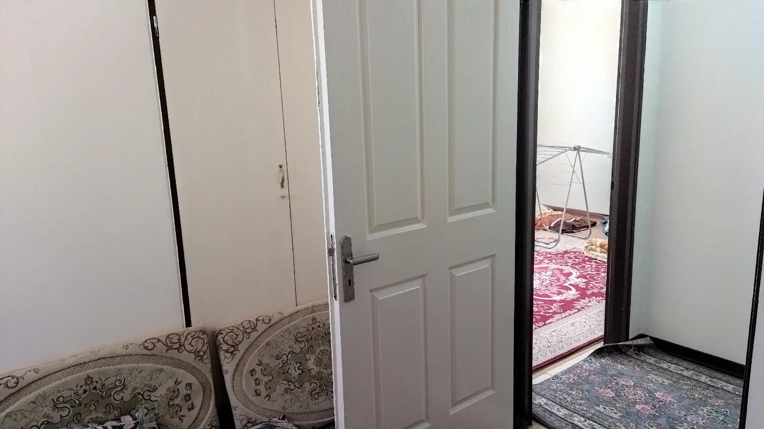 فروش یک واحد آپارتمان مسکونی