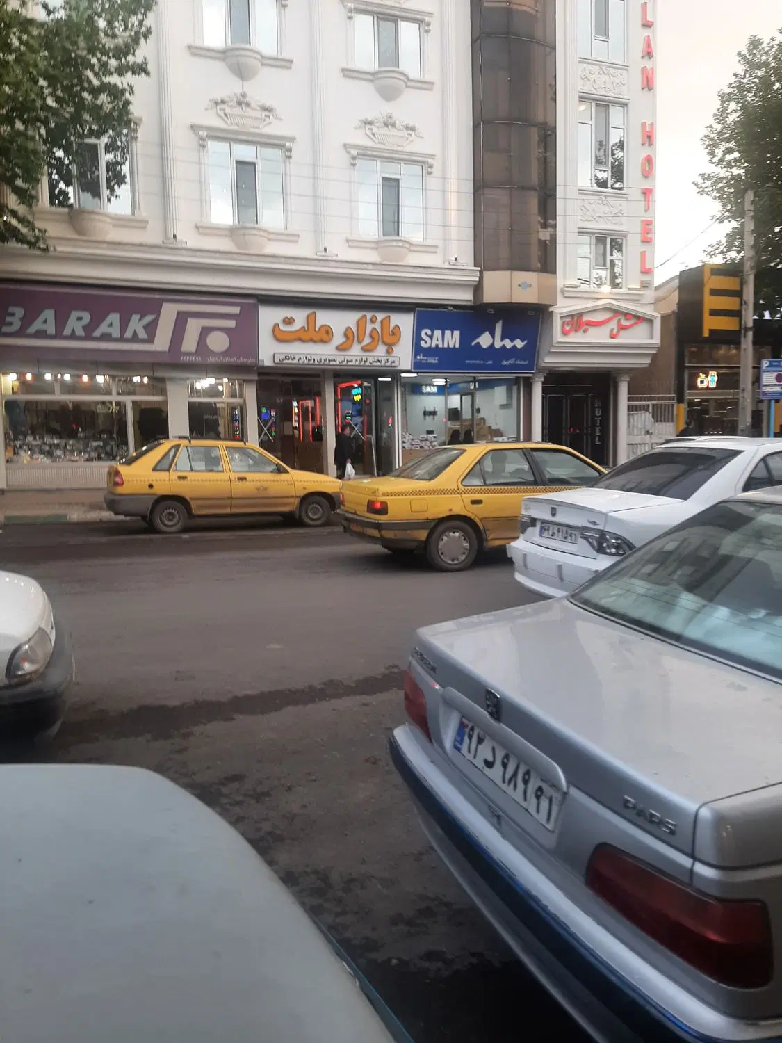 بازار ملت طبقه پایین