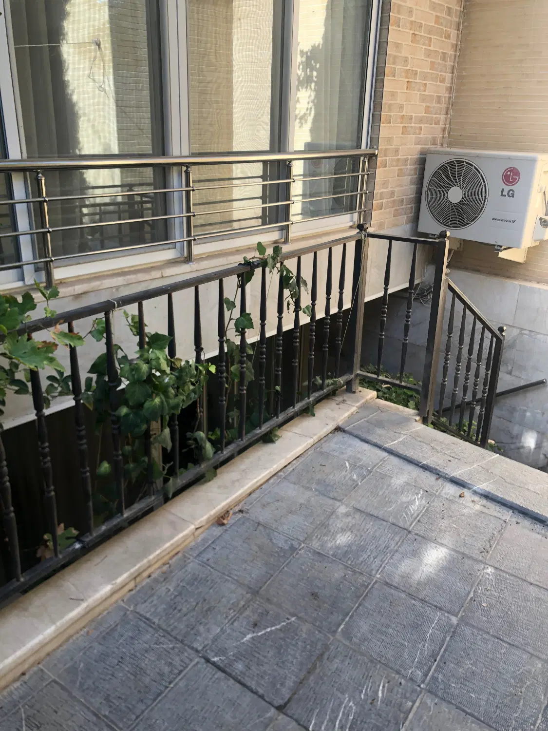 خانه ویلایی ۱۲۰ متری بر خیابان مسجد سید