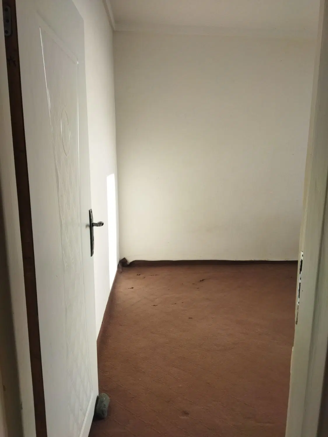 یک باب منزل مسکونی راه مشترک