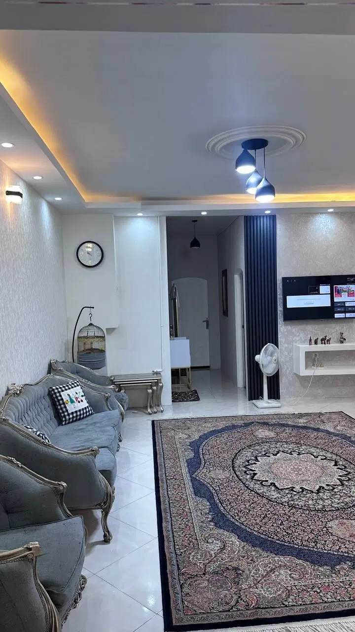 آپارتمان ۸۵متری دو خواب تمیز