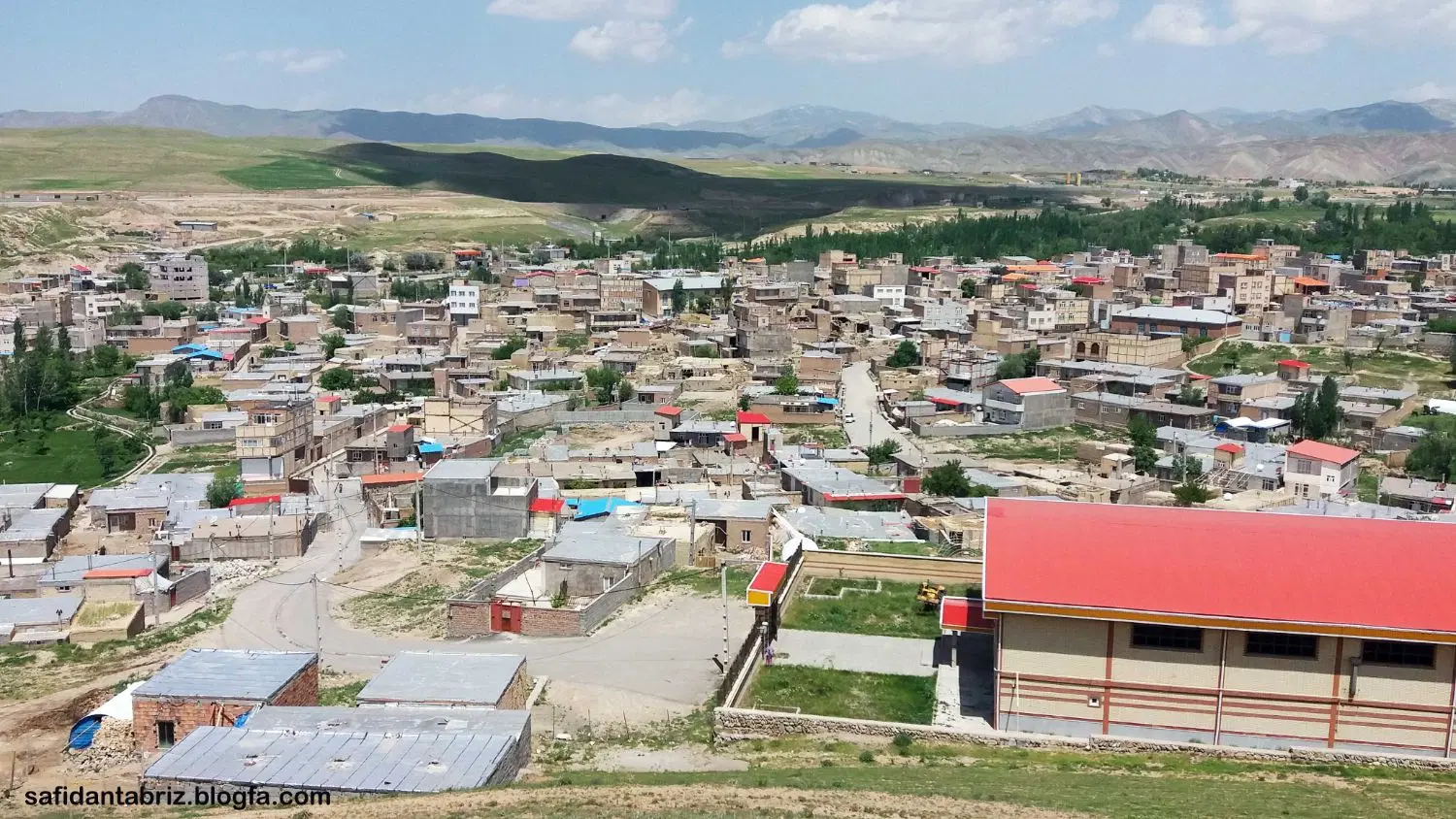 زمین ۳۵۲۰ متری در اسپیران دارای سند ششدانگ