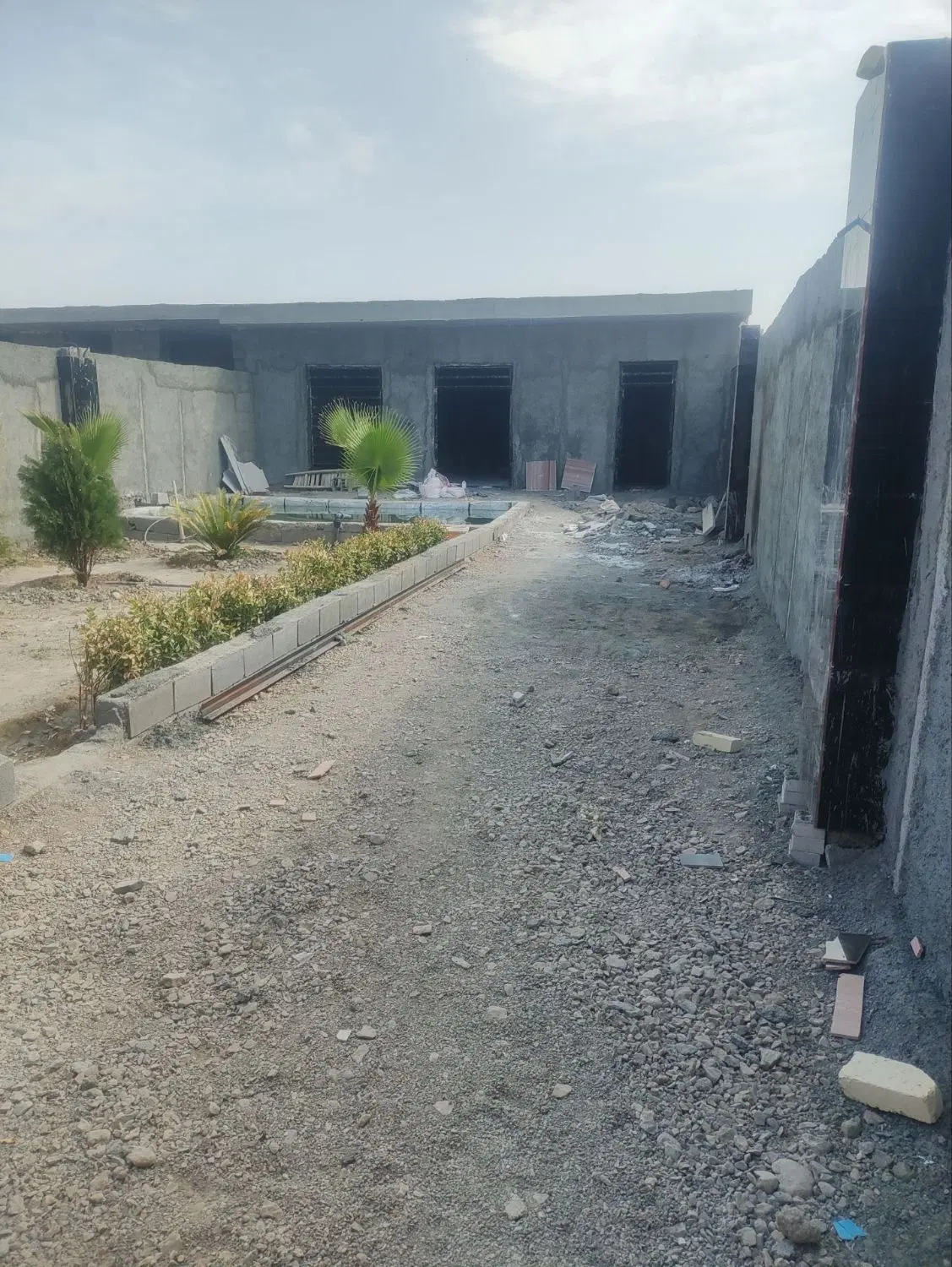 باغ ۳۲۰ متری امکانات کامل روستای ازیران