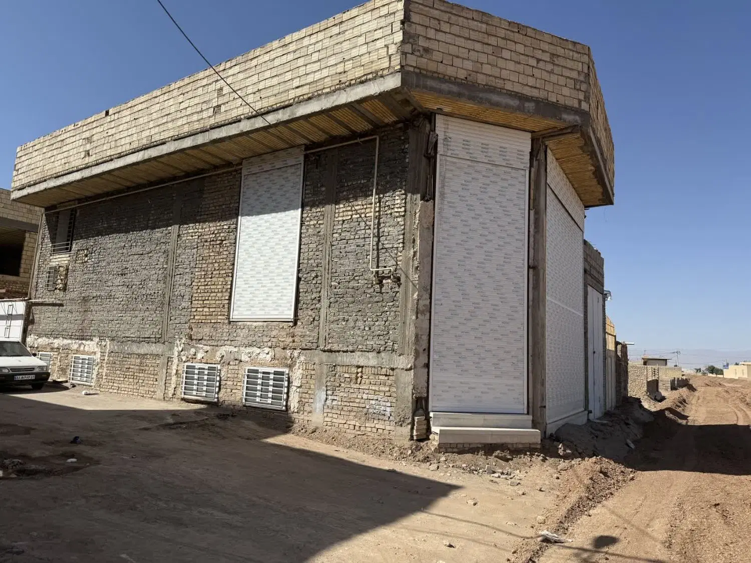 زمین ۱۵۰ متر زیر بنا ۳۰۰ متر
