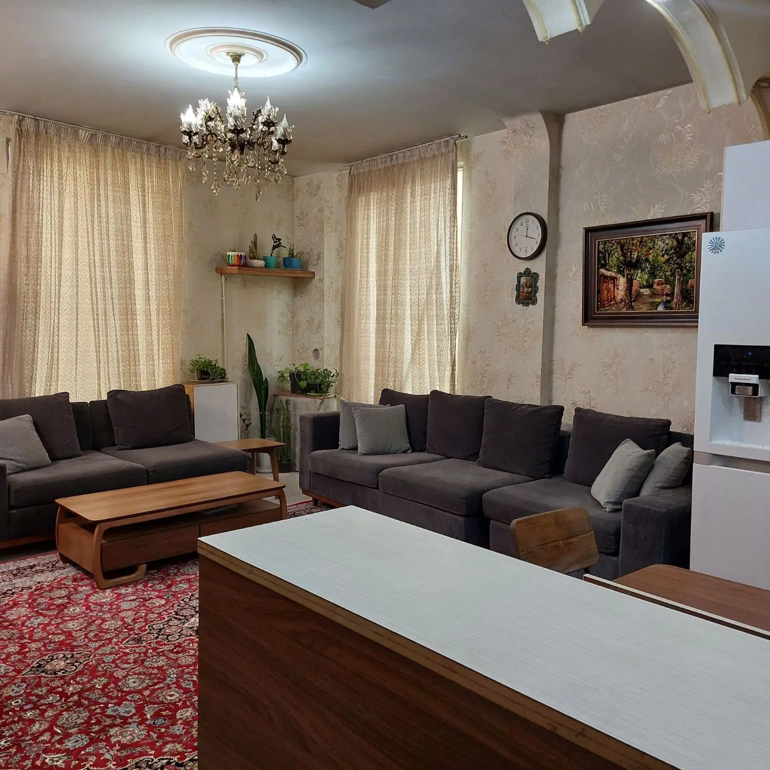 ۴۵متر با پارکینگ و انباری