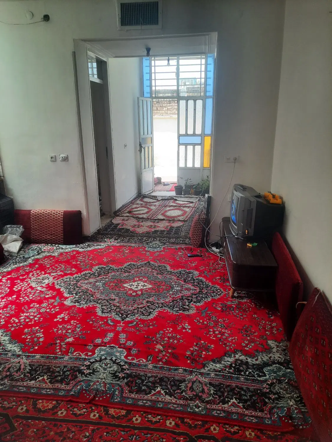 ویلایی ۲۳۰ متری در فدک(خ ظریف)