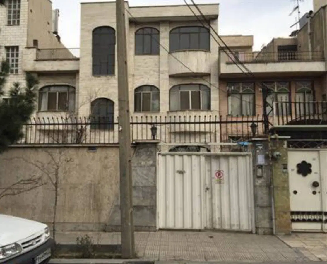رهن و اجاره دربستی ویلایی 2طبقه سرپا