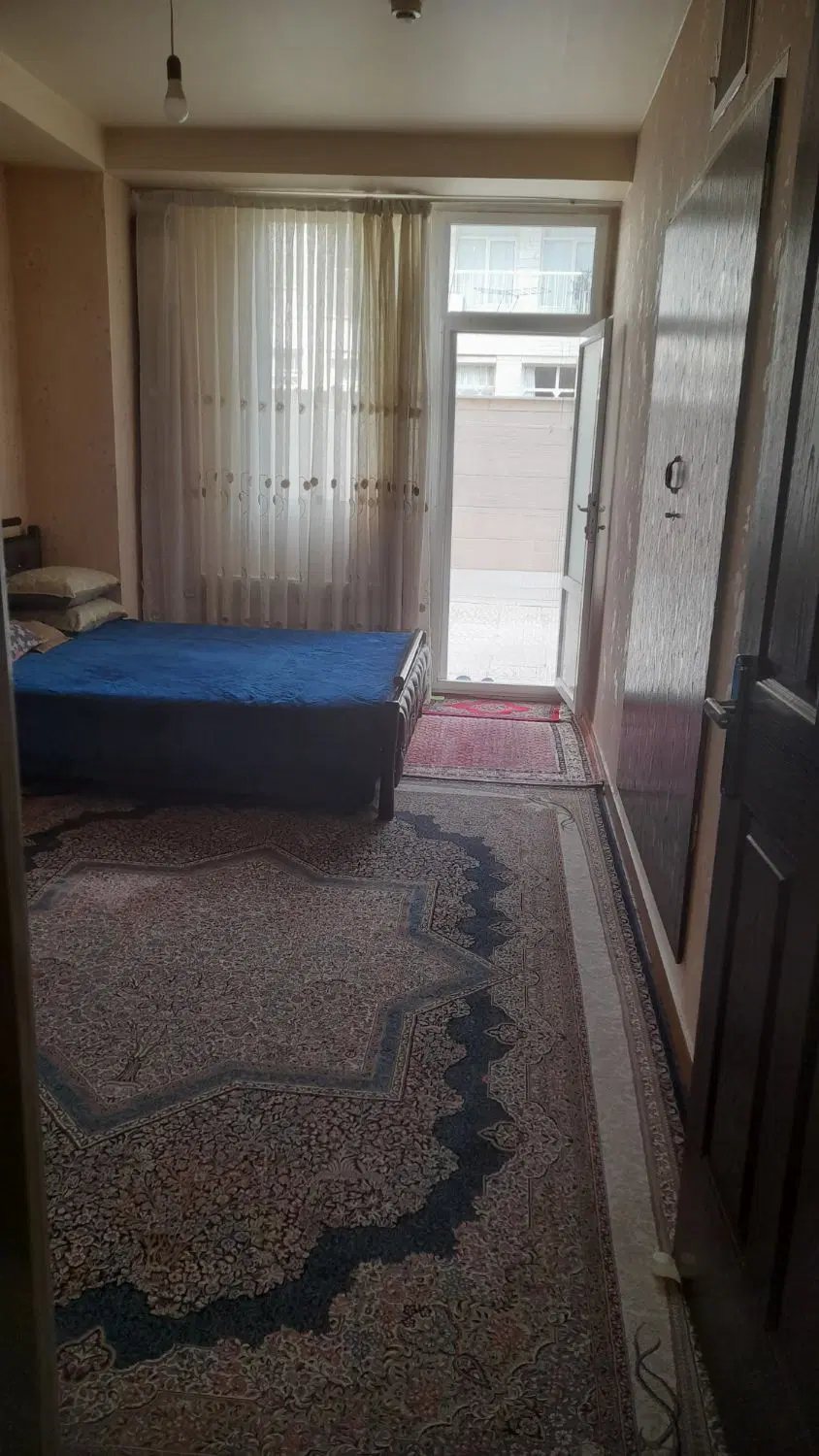 واحد ۱۲۳متری +۳۵متر تراس . تک واحدی.  سبحانی
