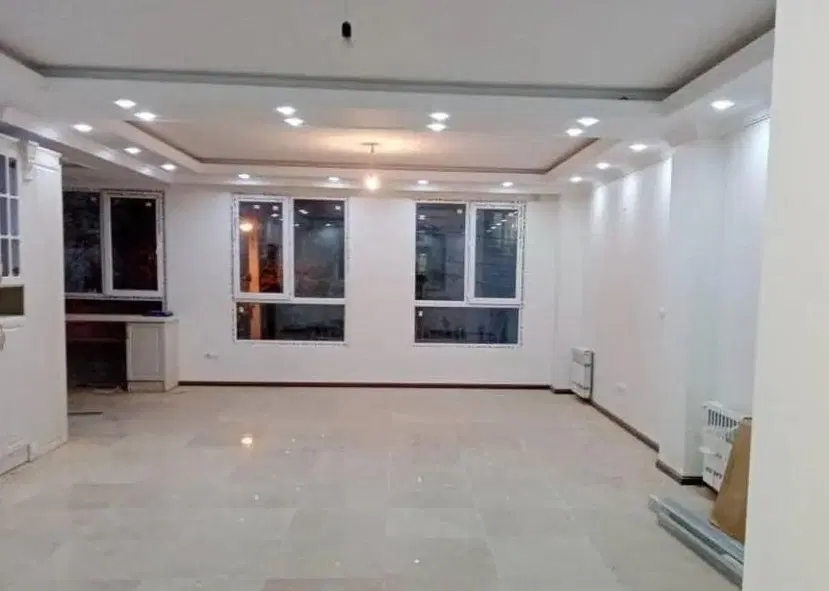 اپارتمان ۷۷ متری وکیل اباد  تک واحدی سنددار
