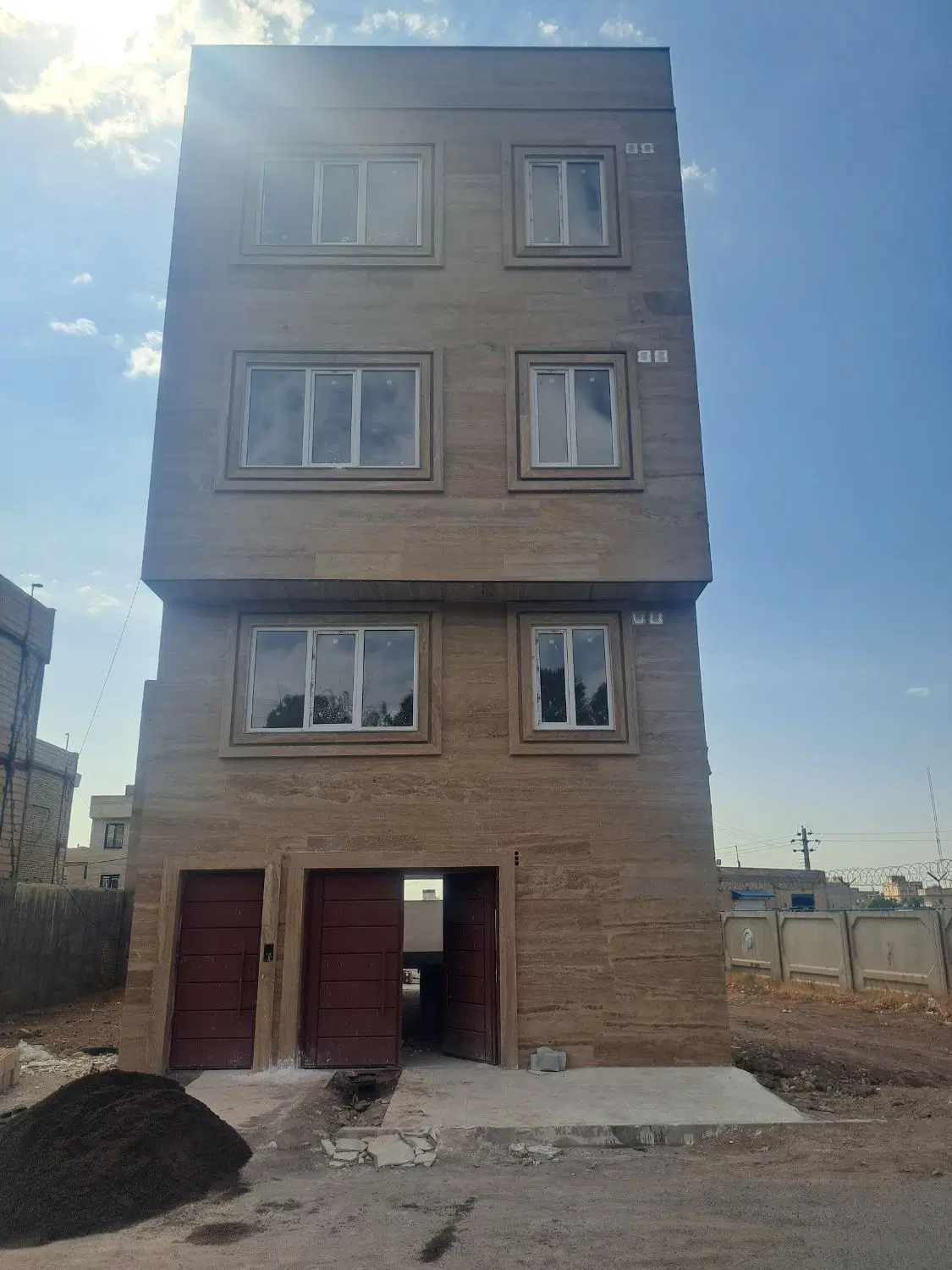 آپارتمان نوساز کلید نخورده
