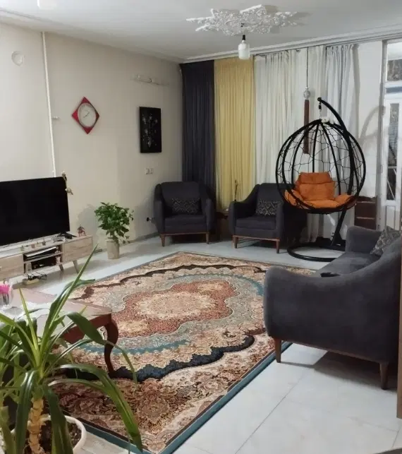 رهن و اجاره آپارتمان دوخوابه در پنج آذر