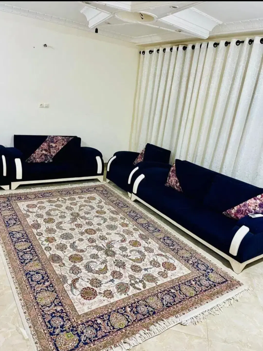 سوئیت آپارتمان ویلایی با پارکینگ مرکز شهر