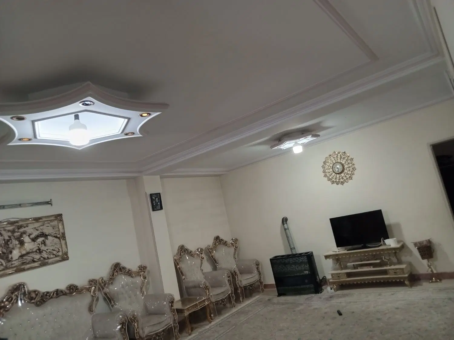 واحد اجاره ای فردیس خیابان پیک.