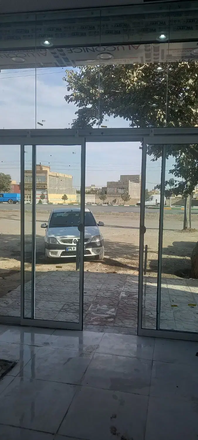 مغازه فروشی بلواراصلی شاهنامه تقریبا۶۳متر سرپل