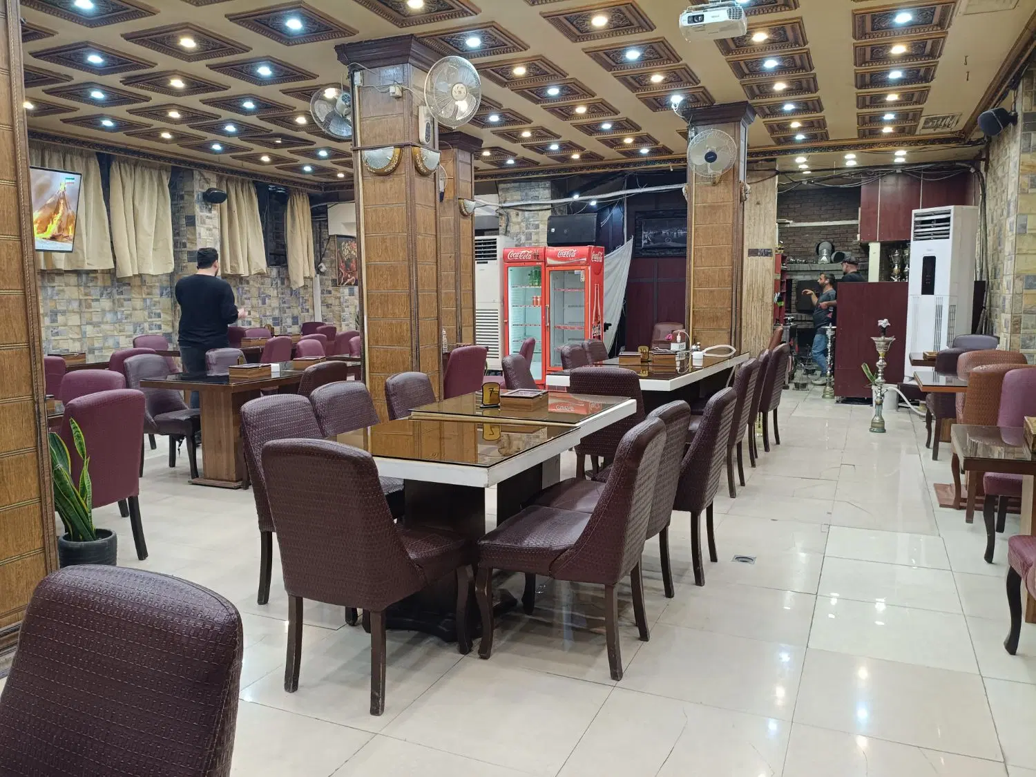 قهوه خانه سنتی کریم خان زند برند معروف