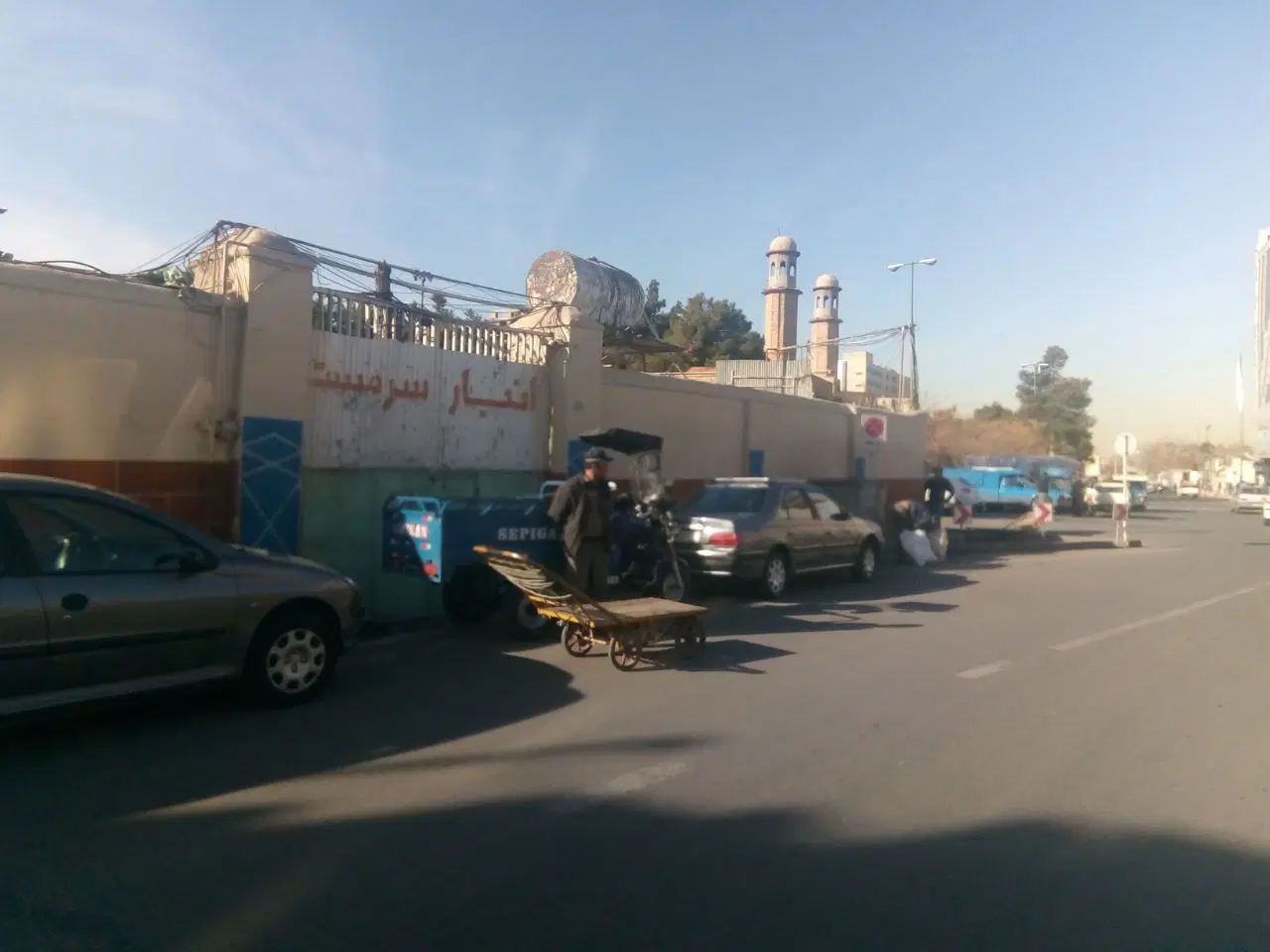 فروش انبار بارانداز در بازار شوش بلور فروشها