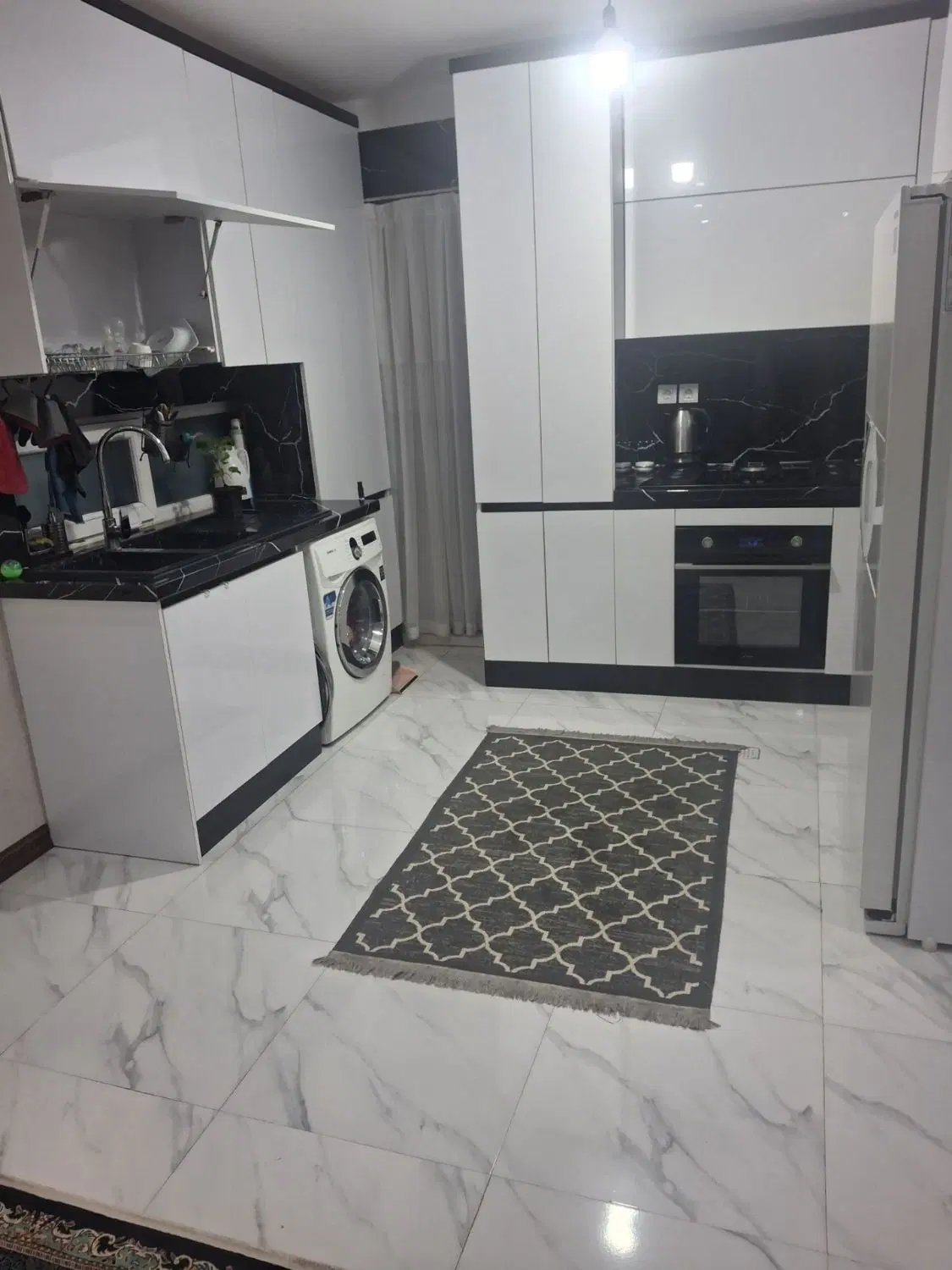 واحد 75متری خیابان سعدی