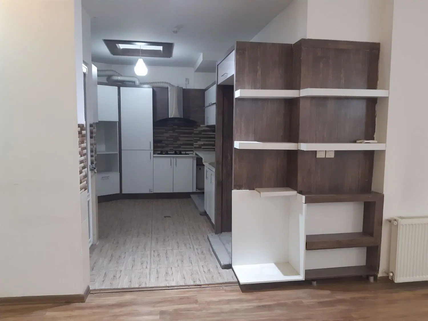 ۱۱۰ متری پارکینگ آسانسور دار