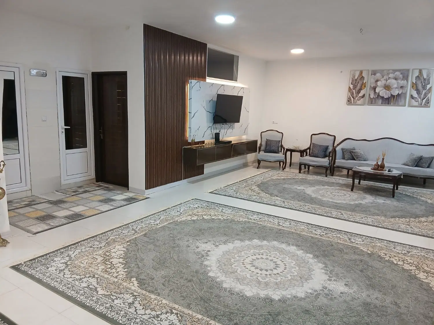 خانه دو طبقه