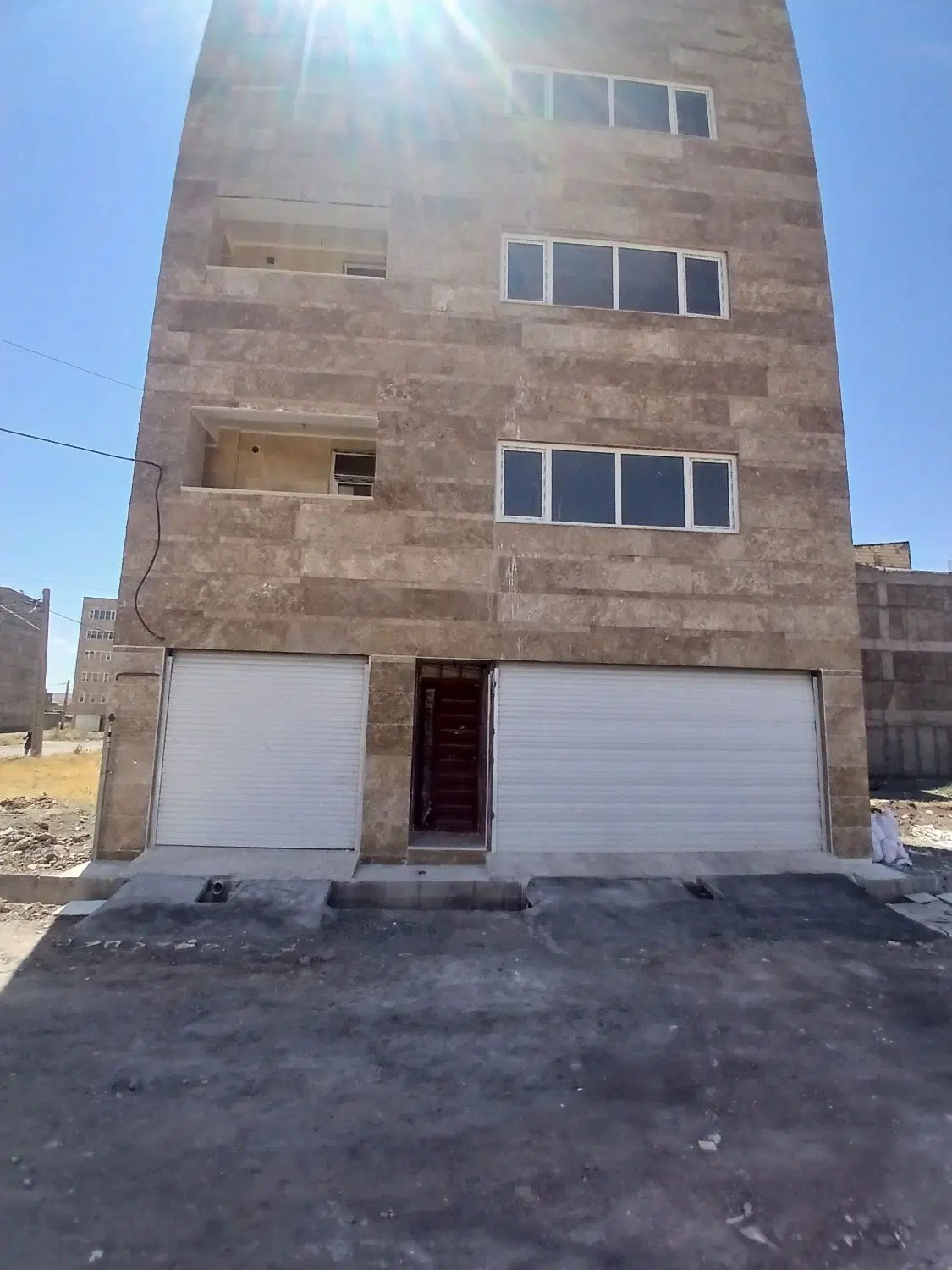 فروش یک واحد آپارتمان