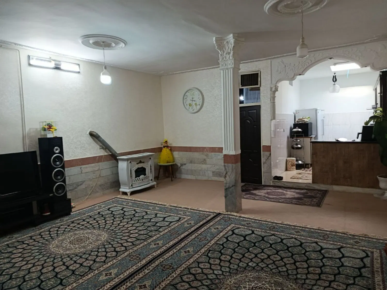ساختمان ویلایی بر خیابان هجرت