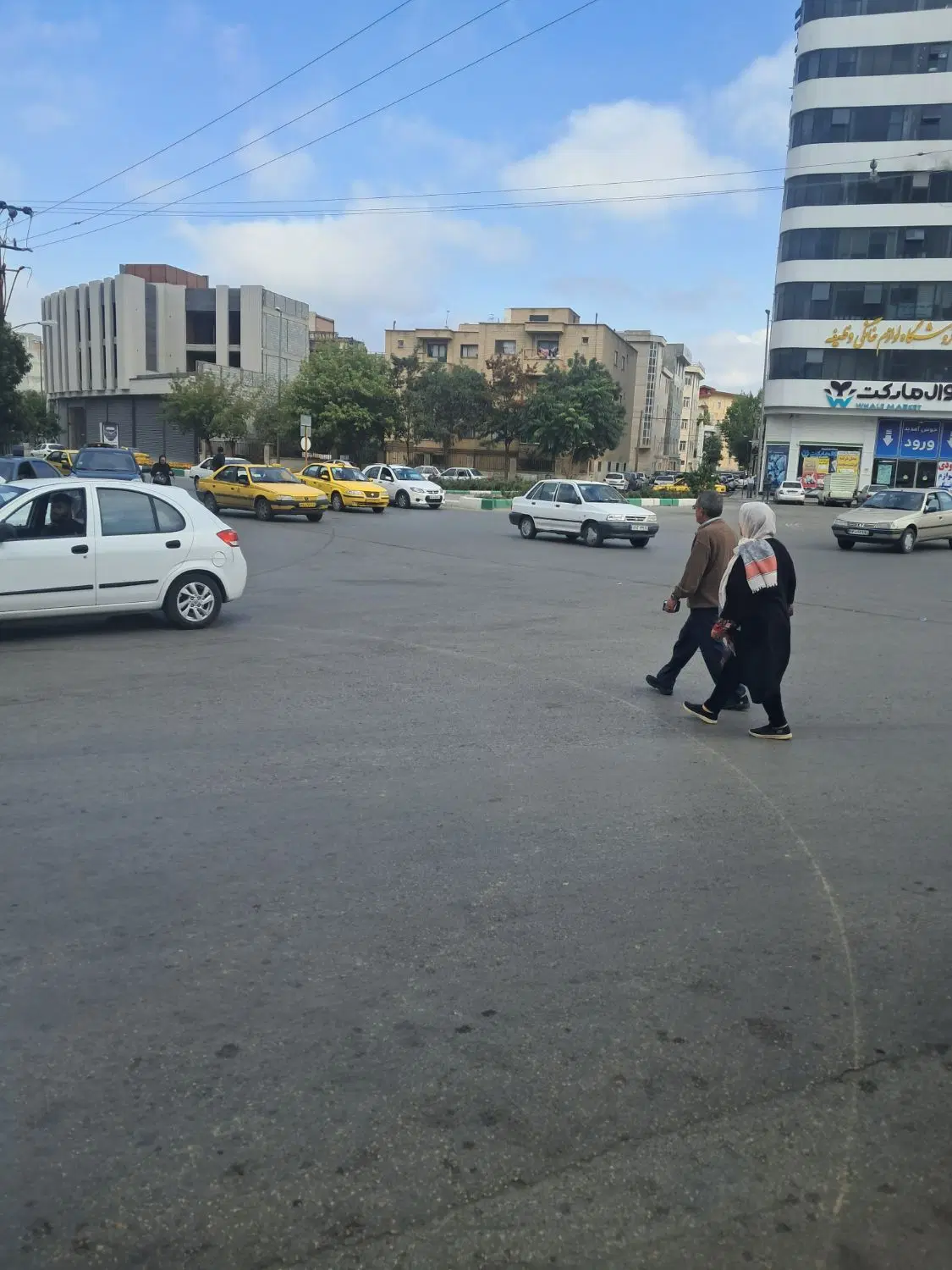 زمین۹۶۸متر برمیدان وصال کارشناسان