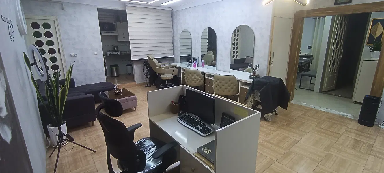 ۱۳۰ متر ویلایی تجاری شهرک کارمندان