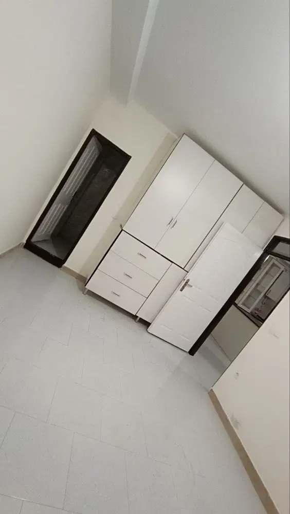 رهن کامل اندیشه دادمهر