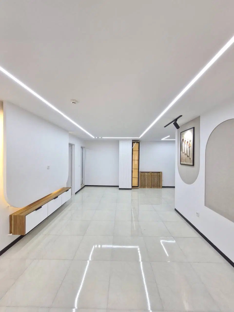 ۷۹متر(سندتکبرگ)پارکینگ+آسانسور +روبه نما