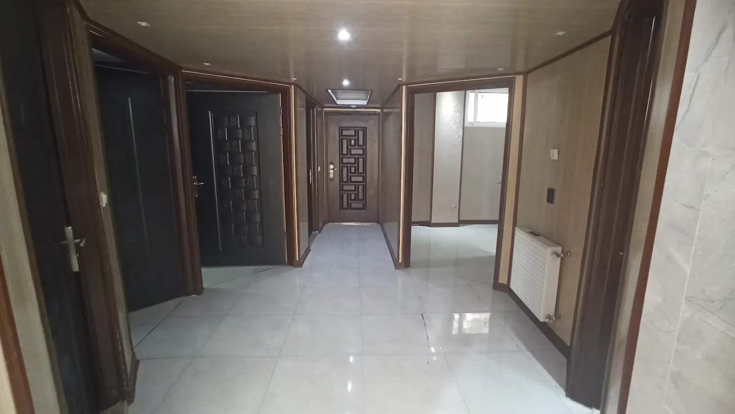 ۱۷۰ متر ۴ خواب با حیاط اختصاصی . هشت‌بهشت شرقی