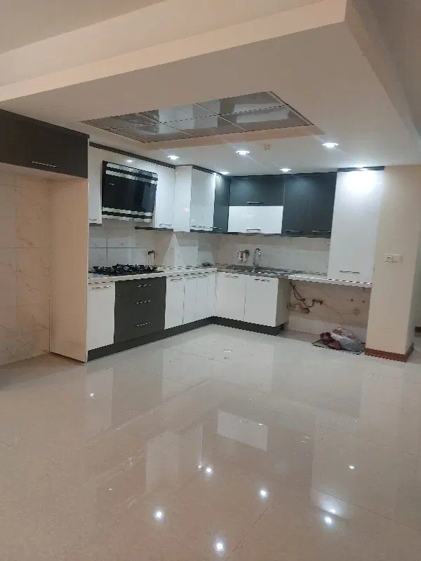 آپارتمان 105 متری دو خواب ریشمک