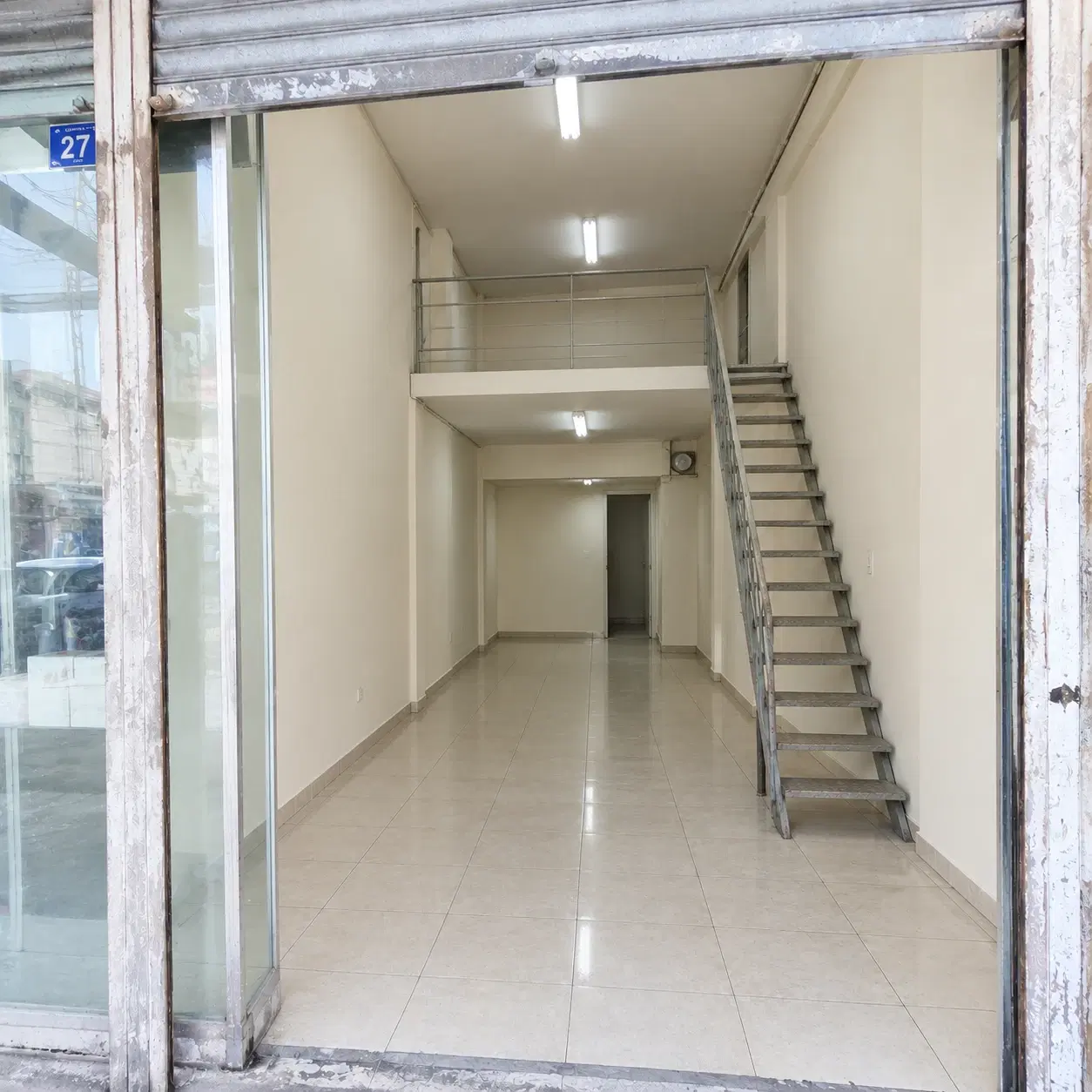 ۲۶ متر کفی ۱۲ متر بالکن  دادمان اجاره