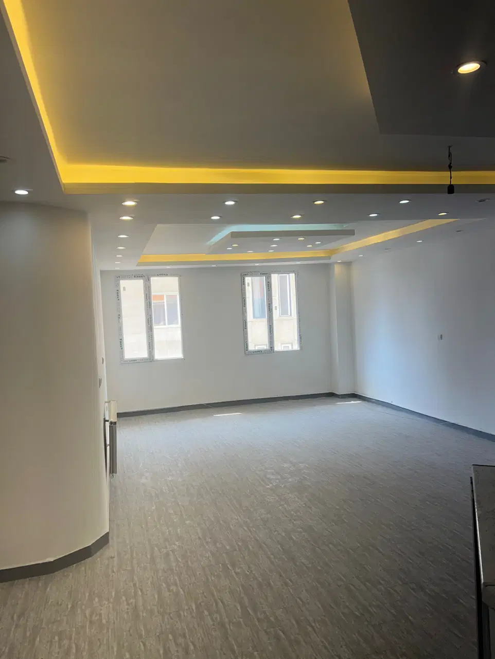 ۷۱متر_روبه نما سند تکبرگ_ابتدای بلوار ارم خوش قیمت