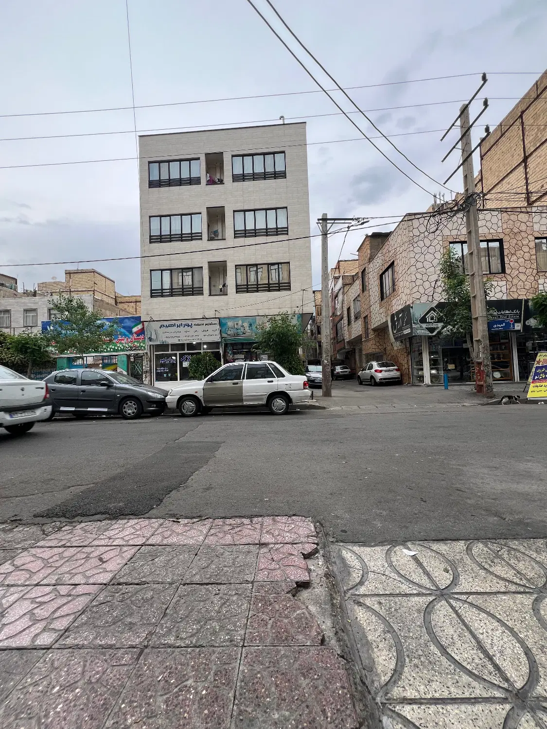 ۴۷مترمغازه‌تجاری شهرک ارم یاسمن شرقی