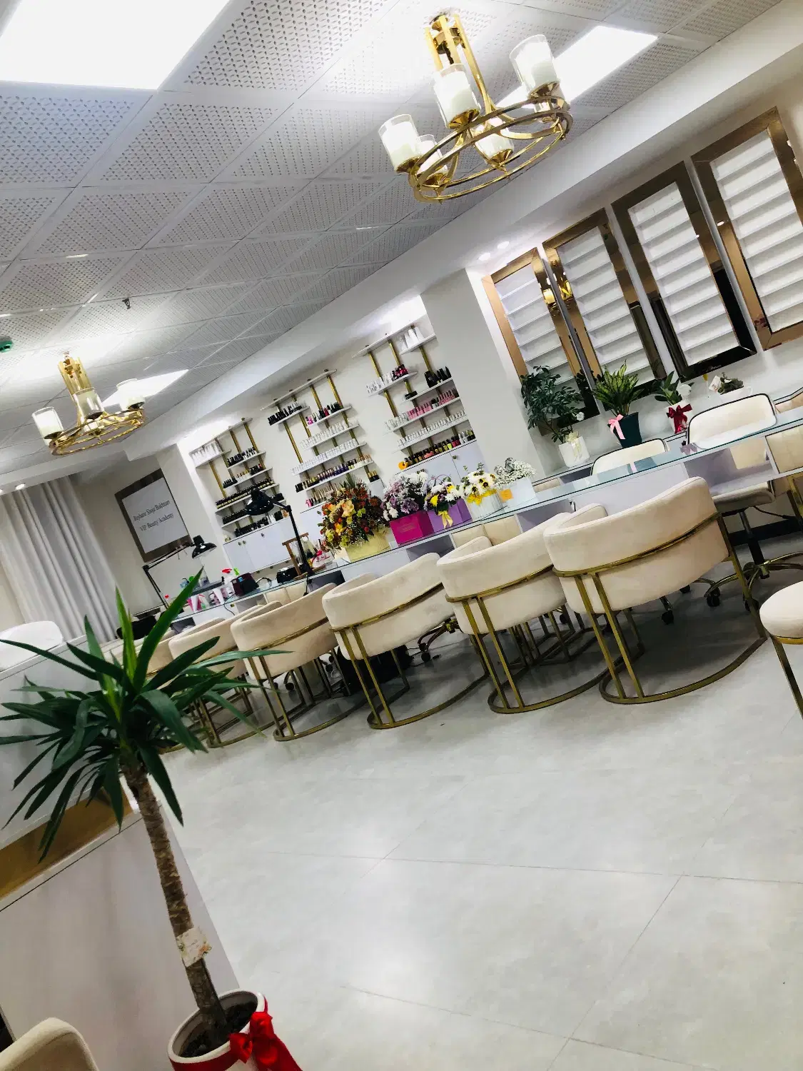 اجاره صندلی رنگ کوپ میکاپ تخت مژه پدیکور