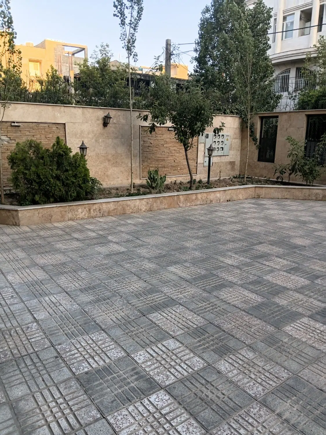 ویلایی دربست کوی اتحاد