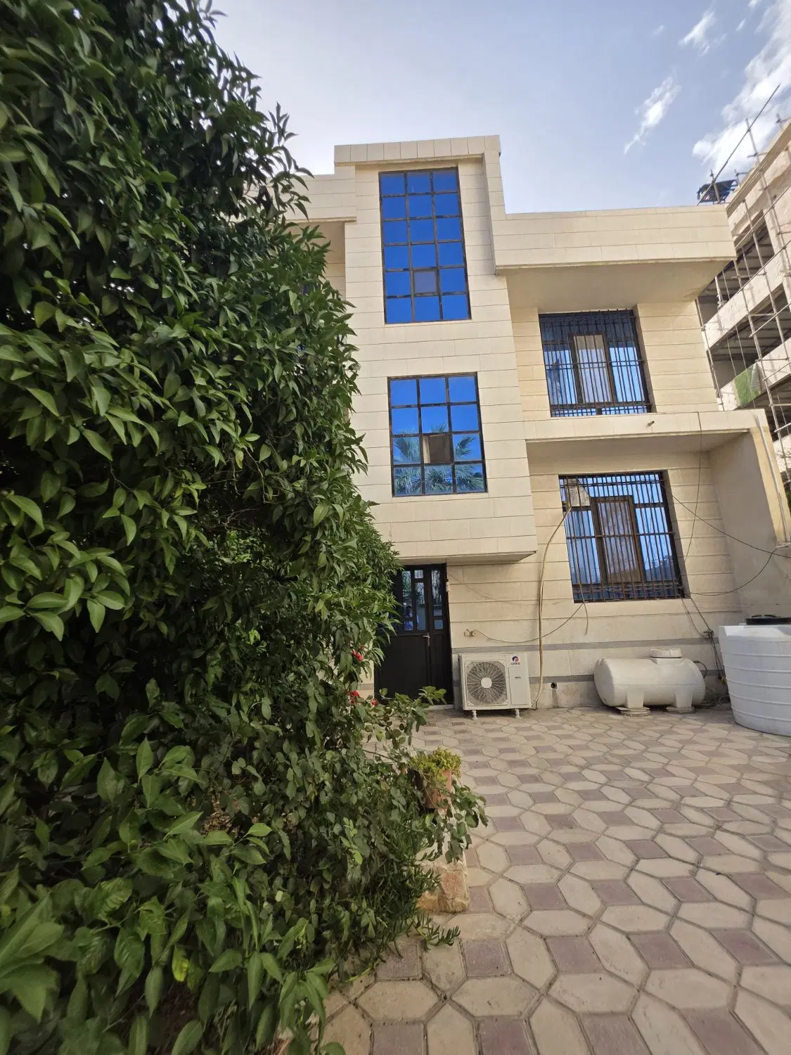 خانه دو‌طبقه ۲۸۶ متری وصال شمالی (متری ۸۵)