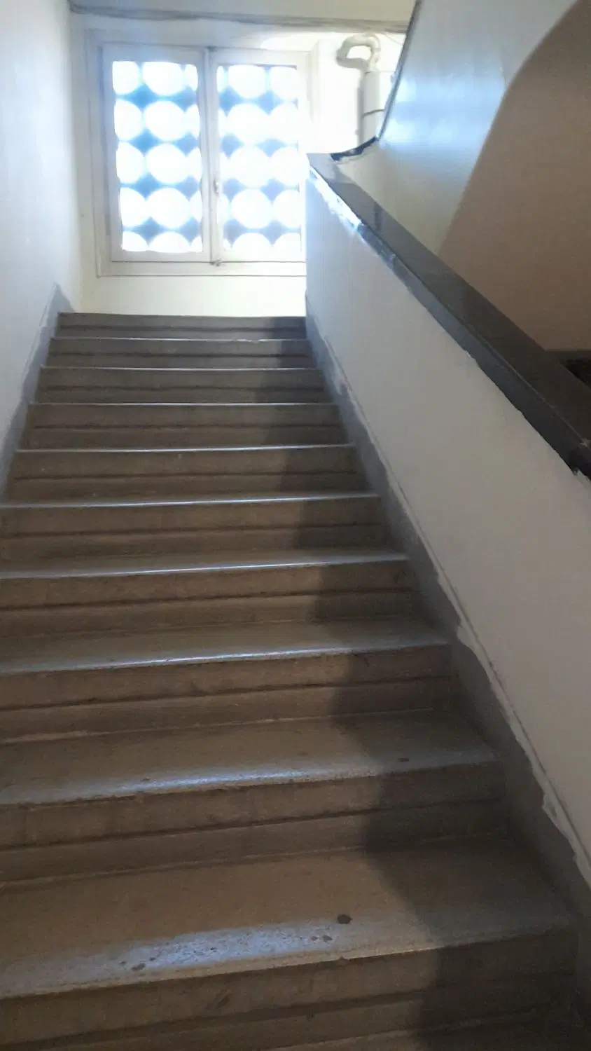 اجاره  آپارتمان اداری ۲۰۰ متری ۳ خوابه