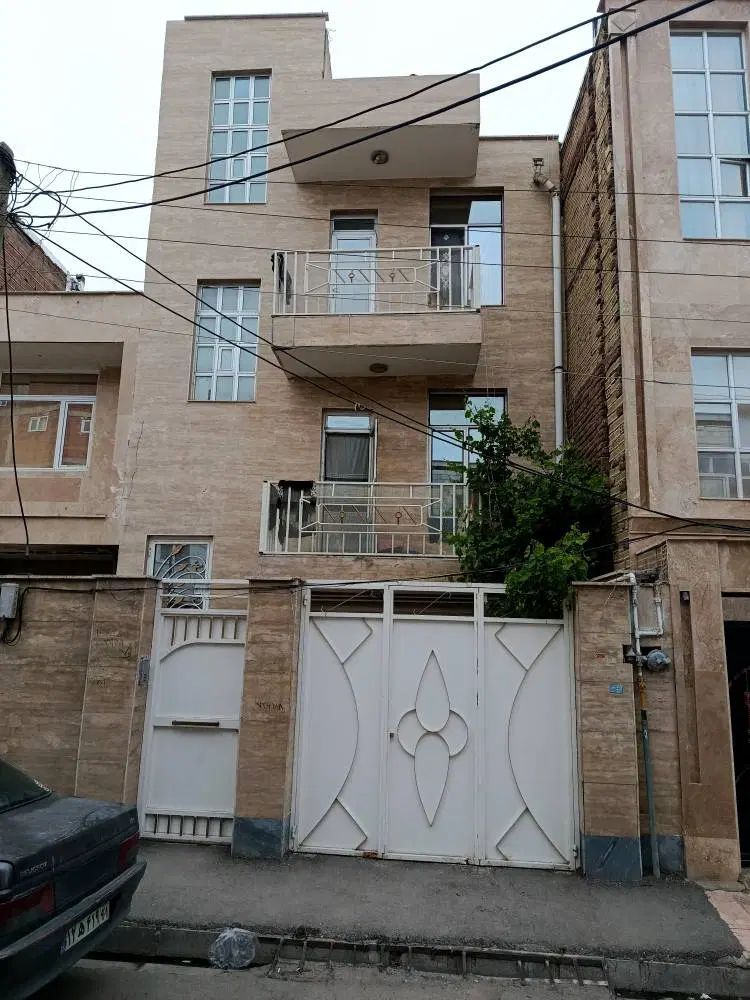 دو طبقه و پارکینگ