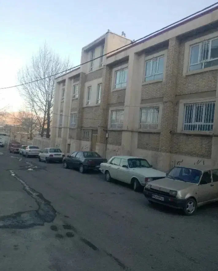فروش خانه در کنار بانگ ملی مهرنبانی