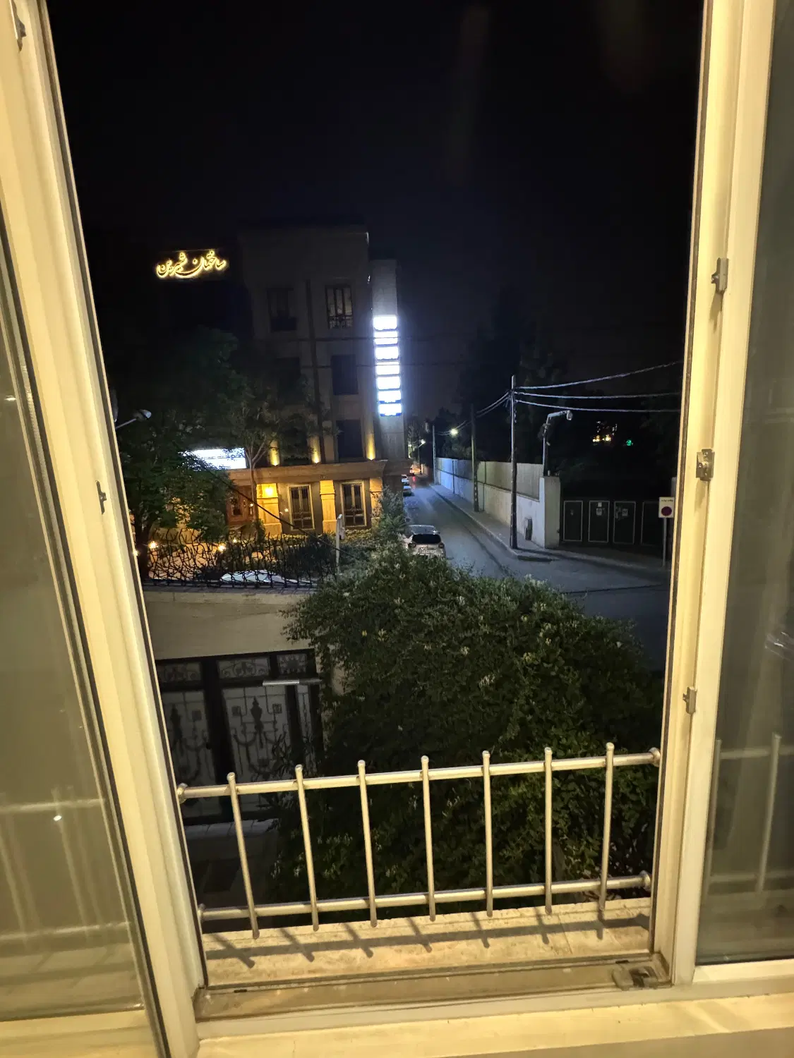 آپارتمان ۱۴۰ متر دو نبش راهنمایی