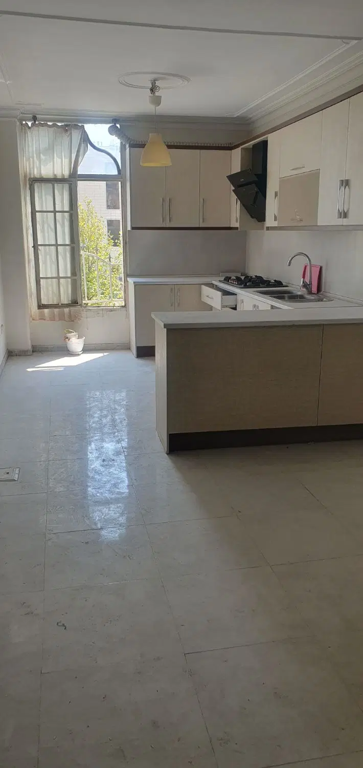 ۵۷ متر ۲خواب رو به آفتاب