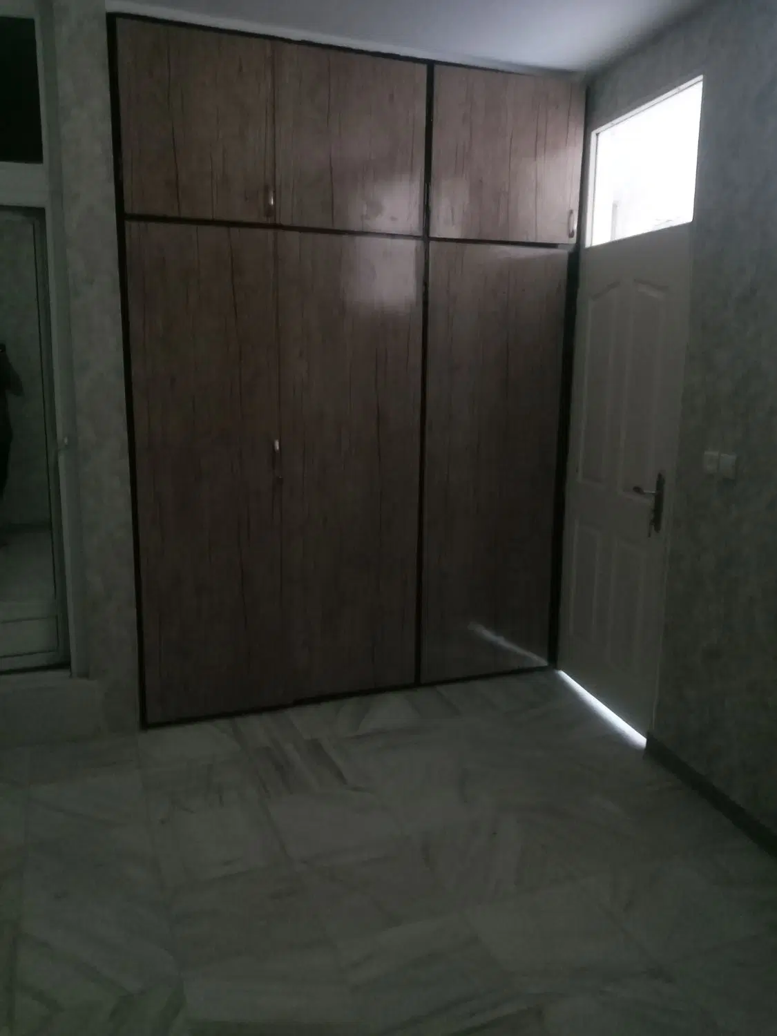 فروش یک واحد آپارتمان